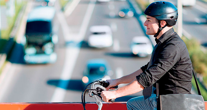 Bicimotos y bicicletas eléctricas: aprende a prevenir los accidentes de tránsito